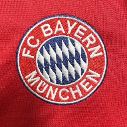 Bayern Munchen Home Jersey 2002–2003 - Image 4