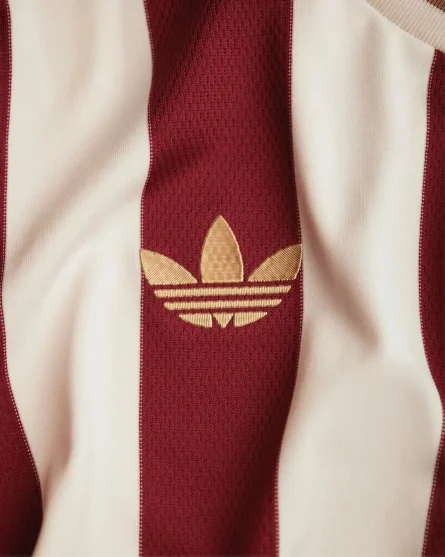 1. FC Nürnberg 125th Anniversary Jersey - Image 5