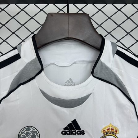 Kids Real Madrid Home Jersey 2006–2007 - Image 3