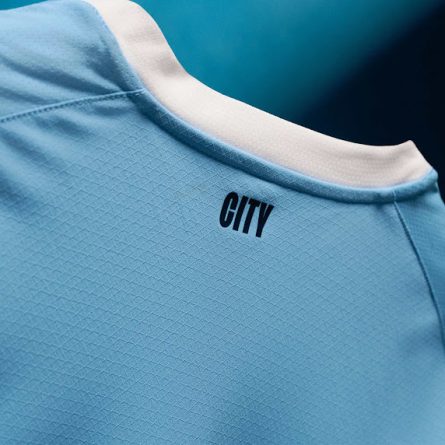 Long Sleeve Manchester City Home Jersey 2025/2026 - Image 3