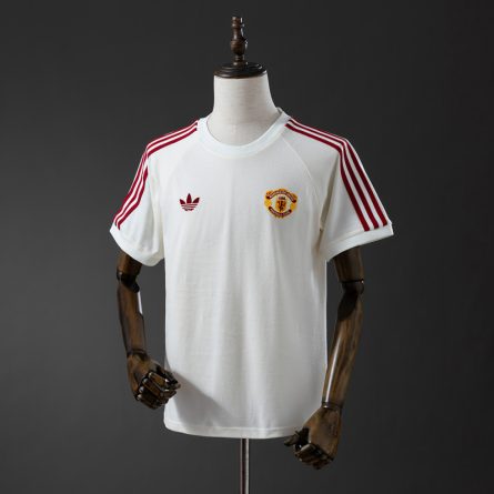 Manchester United Originals 3-Stripes Beige T-Shirt - Image 1